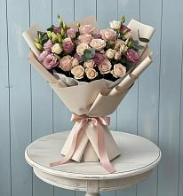 Букет цветов из:  Розы и Лизиантусы в Клину