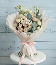 Букет цветов из:  Розы и Лизиантусы в Клину