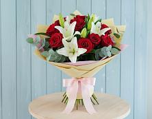 Букет цветов из:  Лилии и Розы в Клину