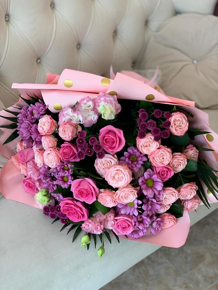 Букет цветов из: Хризантемы, Розы и Лизиантусы в Клину