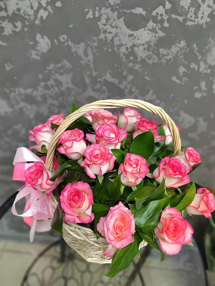 Цветочная композиция из Розы в корзине в Клину