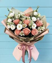 Букет цветов из:  Розы, Альстромерии и Лизиантусы в Клину