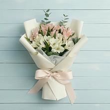 Букет цветов из:  Альстромерии #REPLACE_PRED# Клину