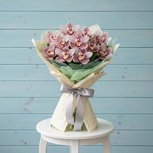 Букет цветов из:  Орхидеи и Розы в Клину