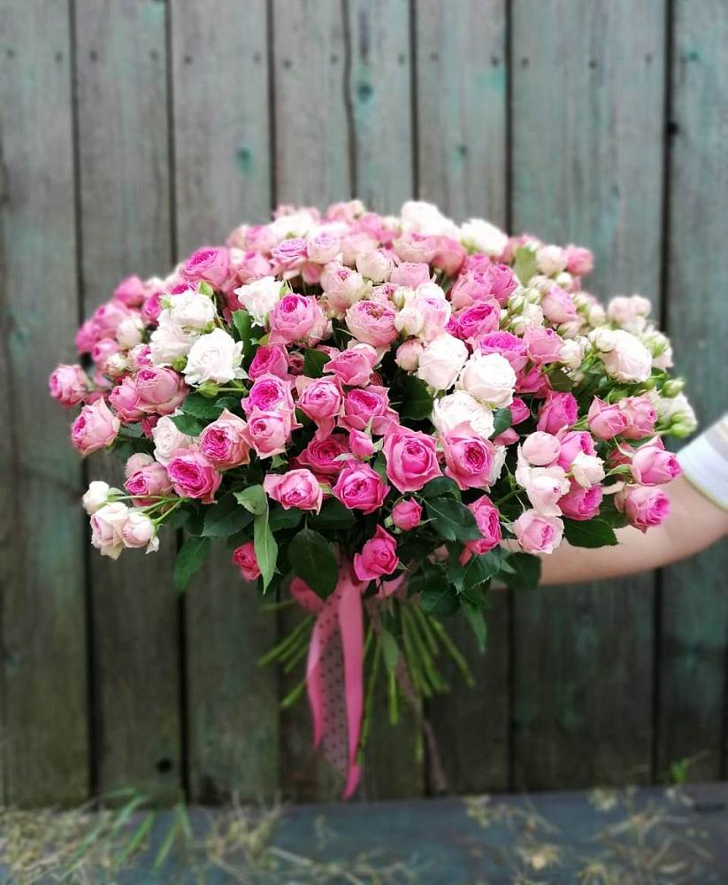 Букет Розовые кустовые розы Натали и Лав Лидия в Клину