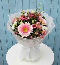 Букет цветов из:  Герберы, Альстромерии и Лизиантусы в Клину