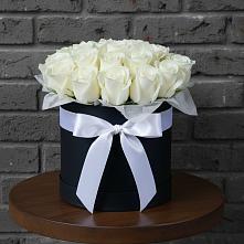 Цветочная композиция из Розы в шляпной коробке #REPLACE_PRED# Клину